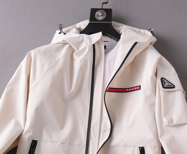 ブランドジャケット側面デザイン